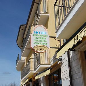 Hotel Coste Del Lago